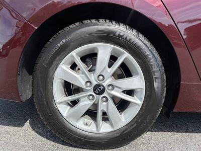 2017 Kia Optima LX   - Photo 43 - Frederick, MD 21702