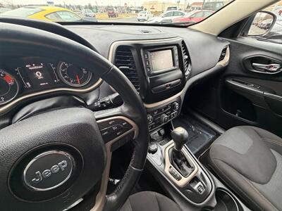 2017 Jeep Cherokee Latitude   - Photo 10 - Frederick, MD 21702
