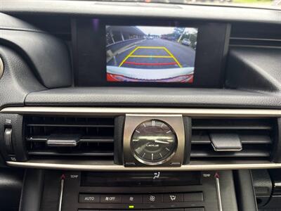 2017 Lexus IS 300   - Photo 5 - Frederick, MD 21702