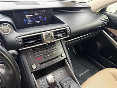 2017 Lexus IS 300   - Photo 4 - Frederick, MD 21702