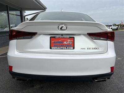 2017 Lexus IS 300   - Photo 9 - Frederick, MD 21702
