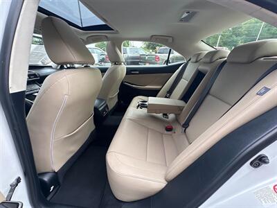 2017 Lexus IS 300   - Photo 29 - Frederick, MD 21702