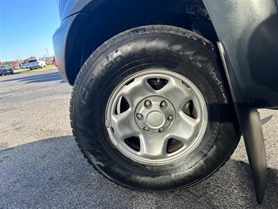 2012 Toyota Tacoma   - Photo 43 - Frederick, MD 21702