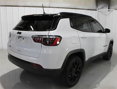 2023 Jeep Compass Altitude - Photo 8 - Magnolia, AR 71753