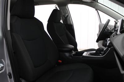 2025 Toyota RAV4 LE - Photo 22 - Magnolia, AR 71753