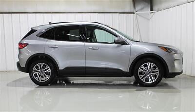 2022 Ford Escape SEL   - Photo 2 - Magnolia, AR 71753