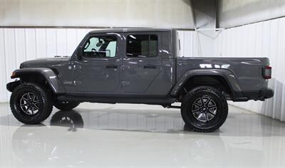2021 Jeep Gladiator Overland   - Photo 5 - Magnolia, AR 71753