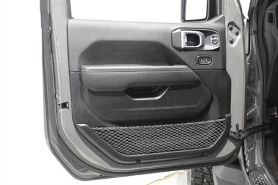 2021 Jeep Gladiator Overland   - Photo 14 - Magnolia, AR 71753