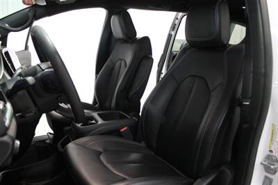 2025 Chrysler Pacifica Select   - Photo 26 - Magnolia, AR 71753