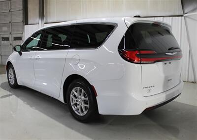 2025 Chrysler Pacifica Select   - Photo 7 - Magnolia, AR 71753