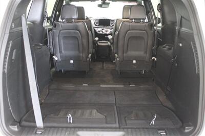 2025 Chrysler Pacifica Select   - Photo 11 - Magnolia, AR 71753