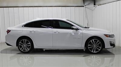 2023 Chevrolet Malibu LT   - Photo 2 - Magnolia, AR 71753