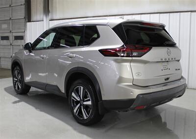 2025 Nissan Rogue SL   - Photo 7 - Magnolia, AR 71753