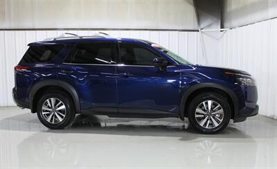 2025 Nissan Pathfinder SL - Photo 2 - Magnolia, AR 71753