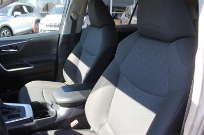 2024 Toyota RAV4 XLE - Photo 10 - Magnolia, AR 71753