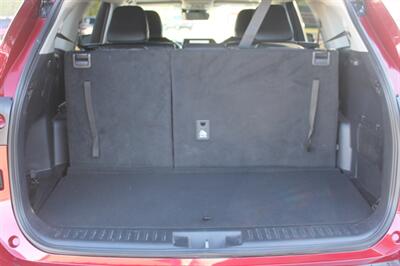 2025 Toyota Highlander XLE   - Photo 6 - Magnolia, AR 71753