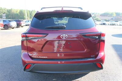 2025 Toyota Highlander XLE   - Photo 5 - Magnolia, AR 71753