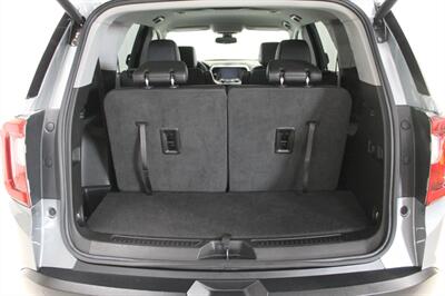 2023 GMC Acadia SLT   - Photo 9 - Magnolia, AR 71753