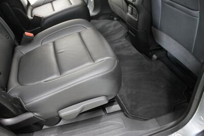 2023 GMC Acadia SLT   - Photo 19 - Magnolia, AR 71753