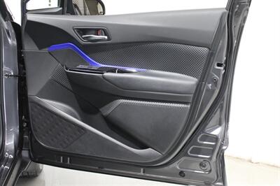2021 Toyota C-HR XLE - Photo 10 - Magnolia, AR 71753