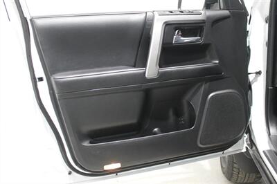 2024 Toyota 4Runner SR5 - Photo 17 - Magnolia, AR 71753