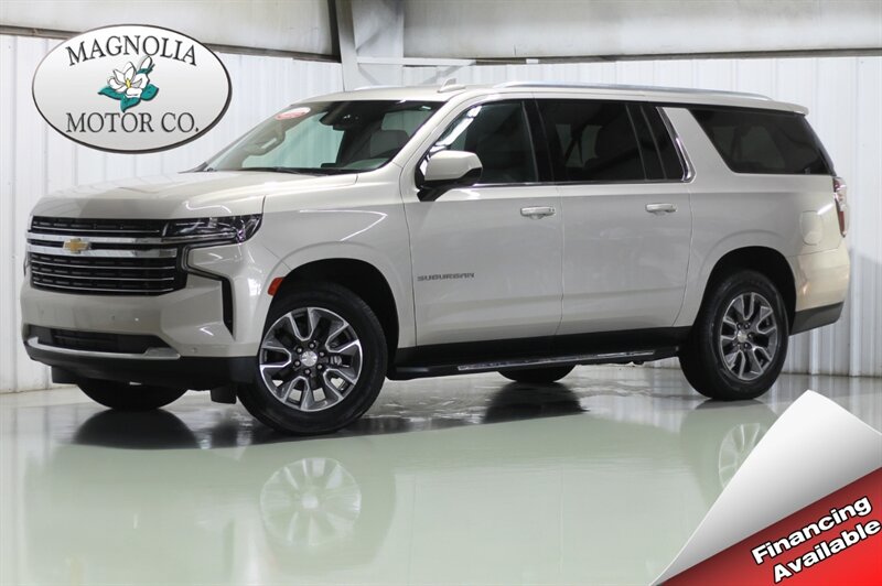 2022 Chevrolet Suburban 2WD 1500 LT's photo