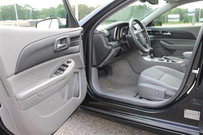 2014 Chevrolet Malibu LS   - Photo 5 - Magnolia, AR 71753
