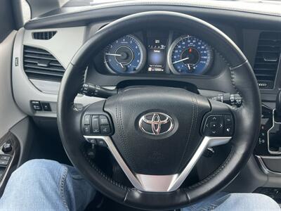 2016 Toyota Sienna XLE 8-Passenger   - Photo 9 - Tulsa, OK 74112