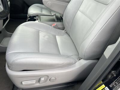 2016 Toyota Sienna XLE 8-Passenger   - Photo 10 - Tulsa, OK 74112