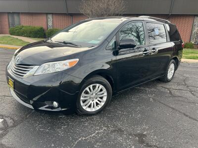 2016 Toyota Sienna XLE 8-Passenger   - Photo 3 - Tulsa, OK 74112