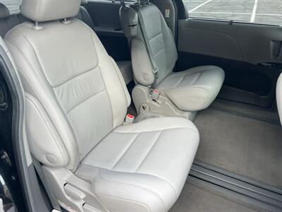 2016 Toyota Sienna XLE 8-Passenger   - Photo 19 - Tulsa, OK 74112