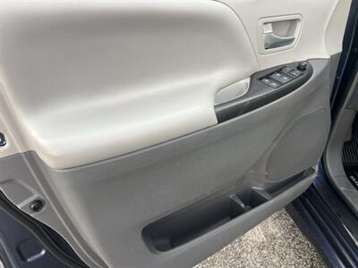 2019 Toyota Sienna LE 8-Passenger - Photo 14 - Tulsa, OK 74112