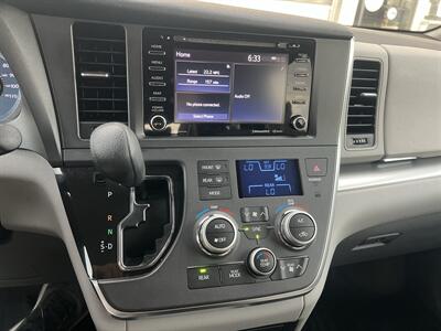 2019 Toyota Sienna LE 8-Passenger - Photo 13 - Tulsa, OK 74112
