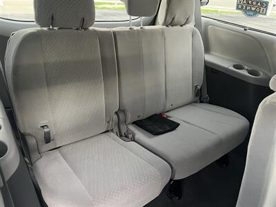 2019 Toyota Sienna LE 8-Passenger - Photo 18 - Tulsa, OK 74112