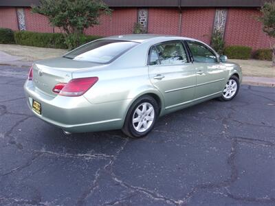 2010 Toyota Avalon XL   - Photo 6 - Tulsa, OK 74112