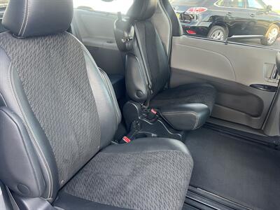 2014 Toyota Sienna SE 8-Passenger   - Photo 18 - Tulsa, OK 74112
