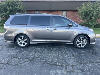 2014 Toyota Sienna SE 8-Passenger   - Photo 4 - Tulsa, OK 74112