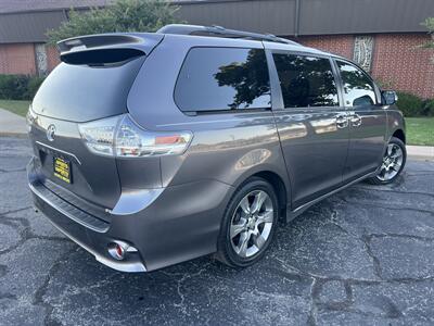 2014 Toyota Sienna SE 8-Passenger   - Photo 6 - Tulsa, OK 74112