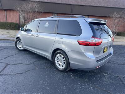 2016 Toyota Sienna XLE 8-Passenger   - Photo 8 - Tulsa, OK 74112