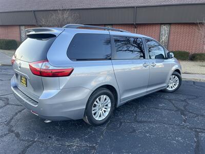 2016 Toyota Sienna XLE 8-Passenger   - Photo 6 - Tulsa, OK 74112