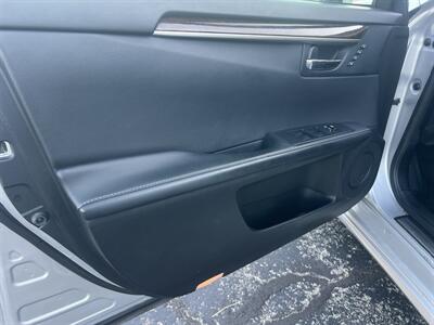 2013 Lexus ES   - Photo 16 - Tulsa, OK 74112