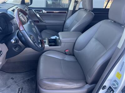 2011 Lexus GX 460   - Photo 10 - Tulsa, OK 74112