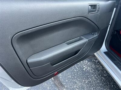 2006 Ford Mustang GT Deluxe   - Photo 22 - Tulsa, OK 74112