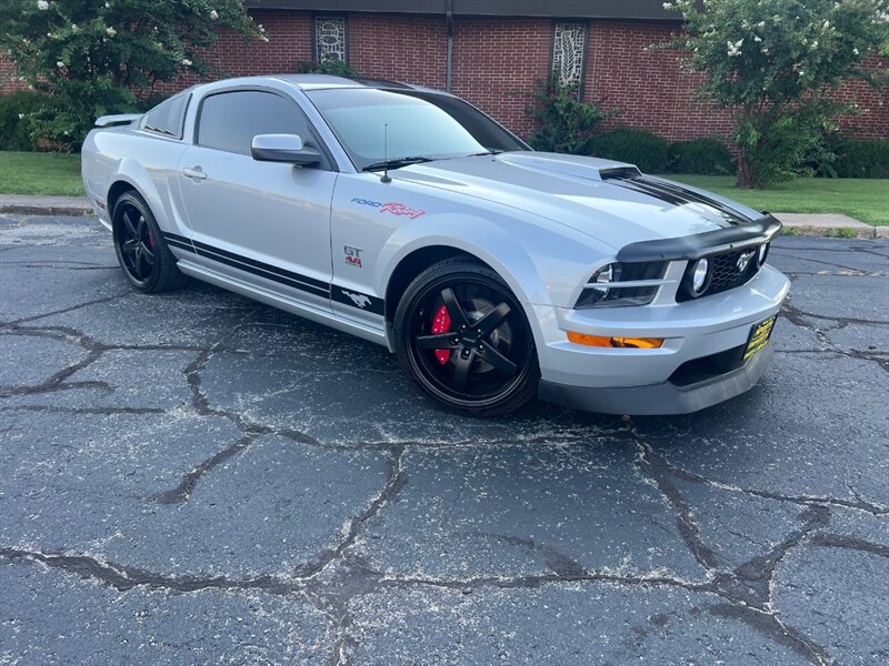 2006 Ford Mustang GT Deluxe - Photo 1 - Tulsa, OK 74112