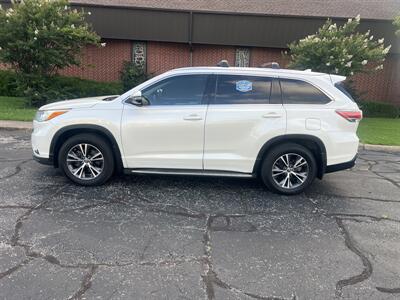 2016 Toyota Highlander XLE   - Photo 5 - Tulsa, OK 74112