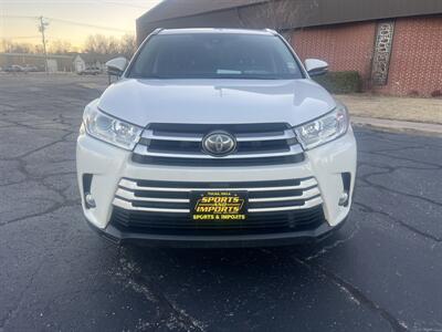 2017 Toyota Highlander XLE   - Photo 2 - Tulsa, OK 74112