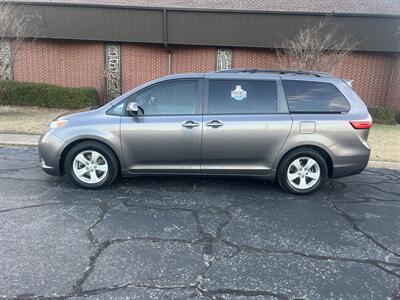 2015 Toyota Sienna LE 8-Passenger   - Photo 5 - Tulsa, OK 74112