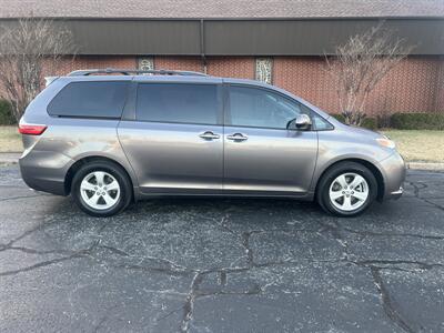 2015 Toyota Sienna LE 8-Passenger   - Photo 4 - Tulsa, OK 74112