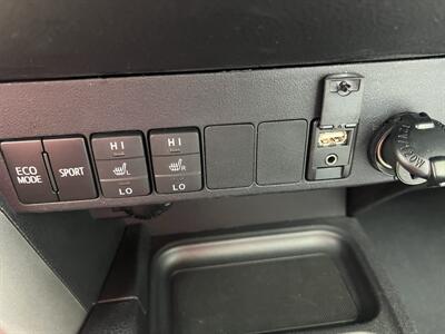 2017 Toyota RAV4 Platinum - Photo 15 - Tulsa, OK 74112