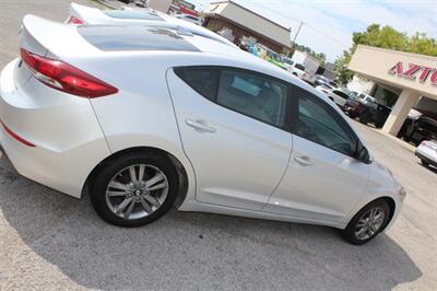2017 Hyundai ELANTRA Limited   - Photo 5 - Tulsa, OK 74112